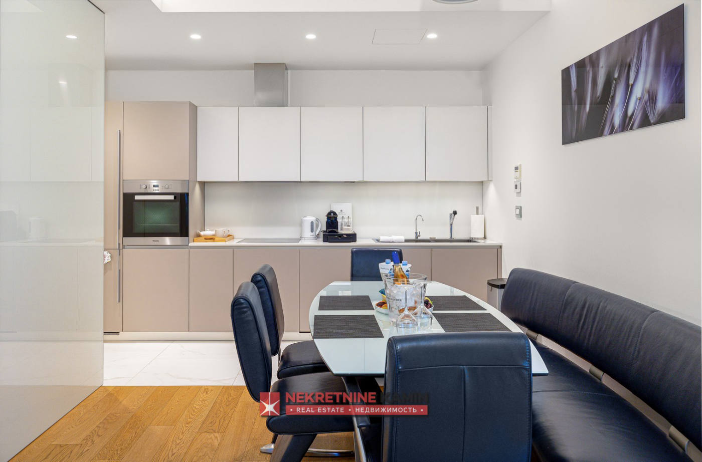 Квартира, 1044 м², 900 000$ — FAKTOR